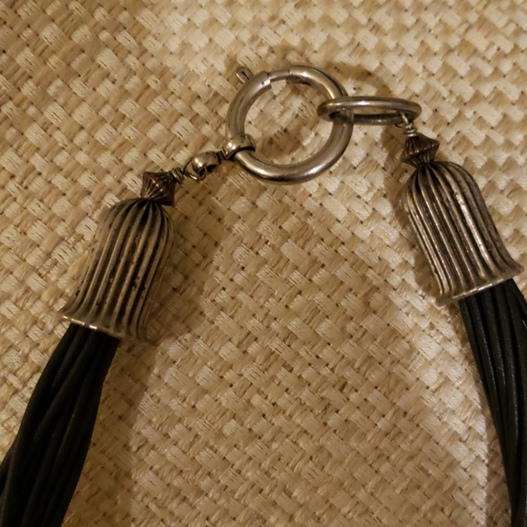 Statement Necklace Black Strands with Large Natural Sea Shell 19.5" Necklace 💞 - Picture 4 of 6